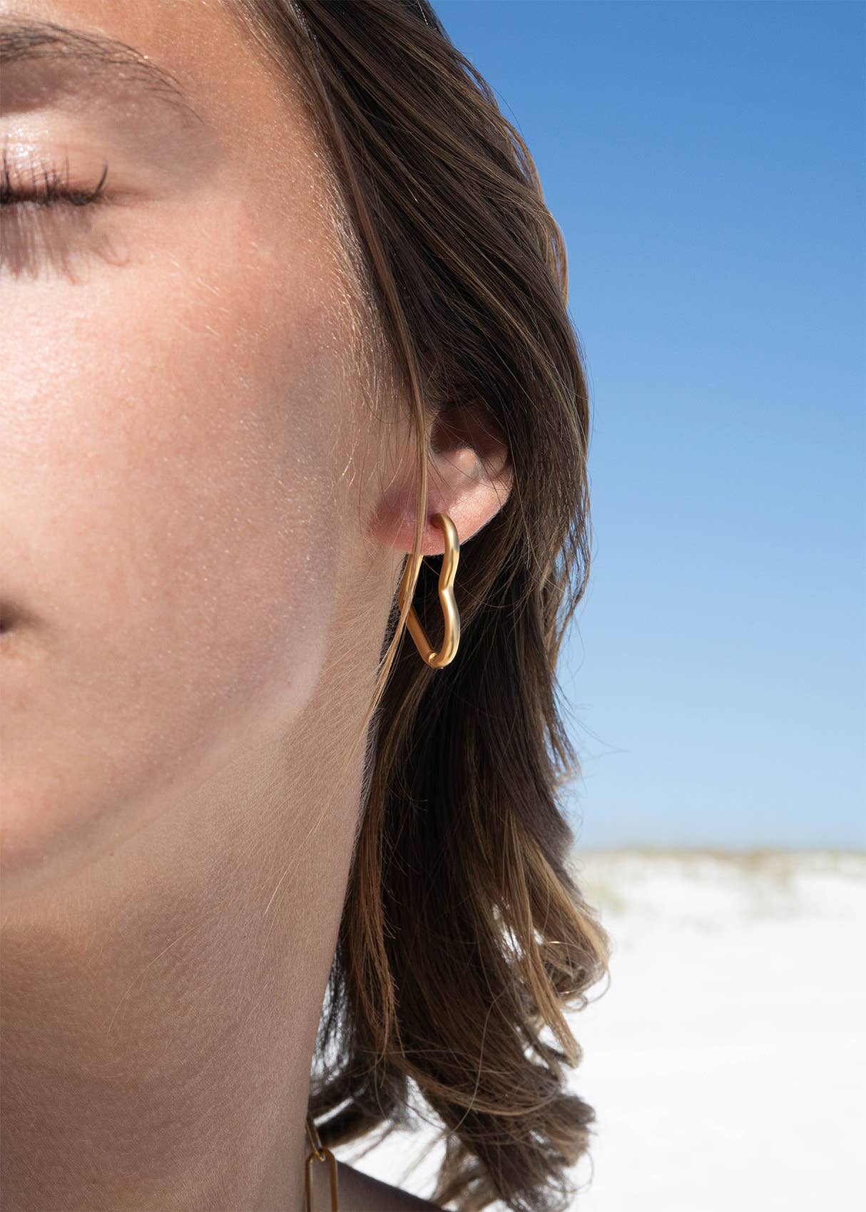 18K Gold Heart Hoop Earrings