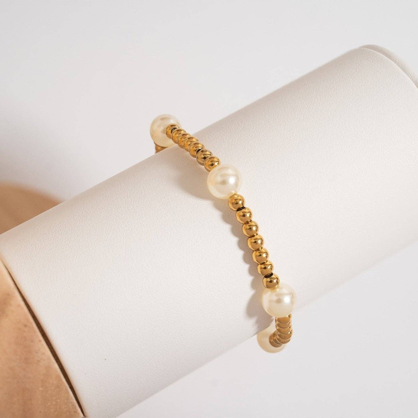 Kiska Glass Pearl Stretch Bracelet
