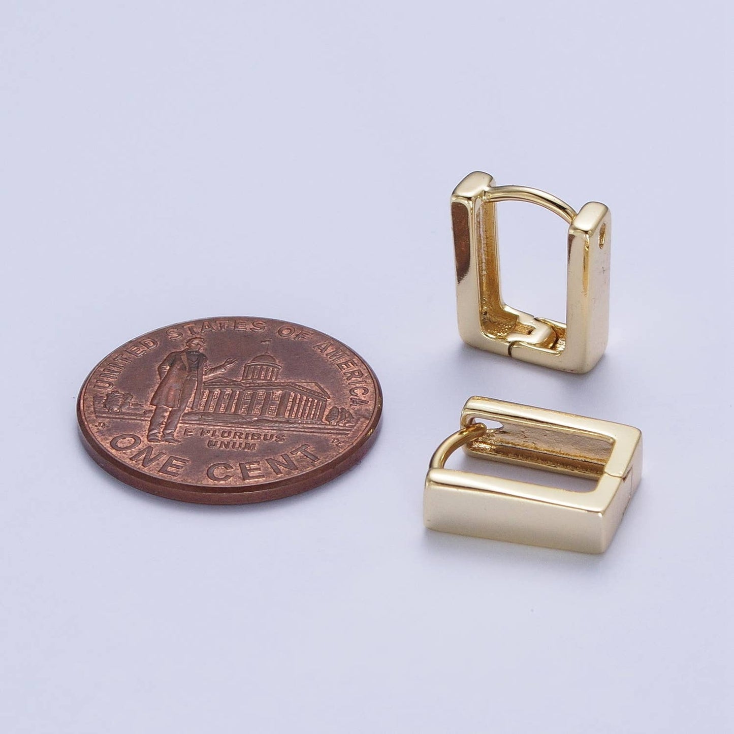 Modern Geometric Square Hoop Earrings in Gold Geometric
