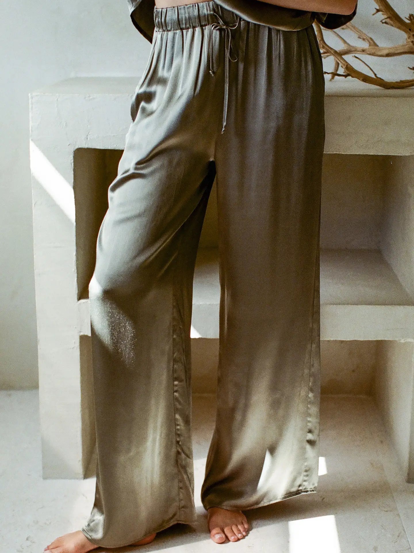 Rhemi Satin Pants - Olive