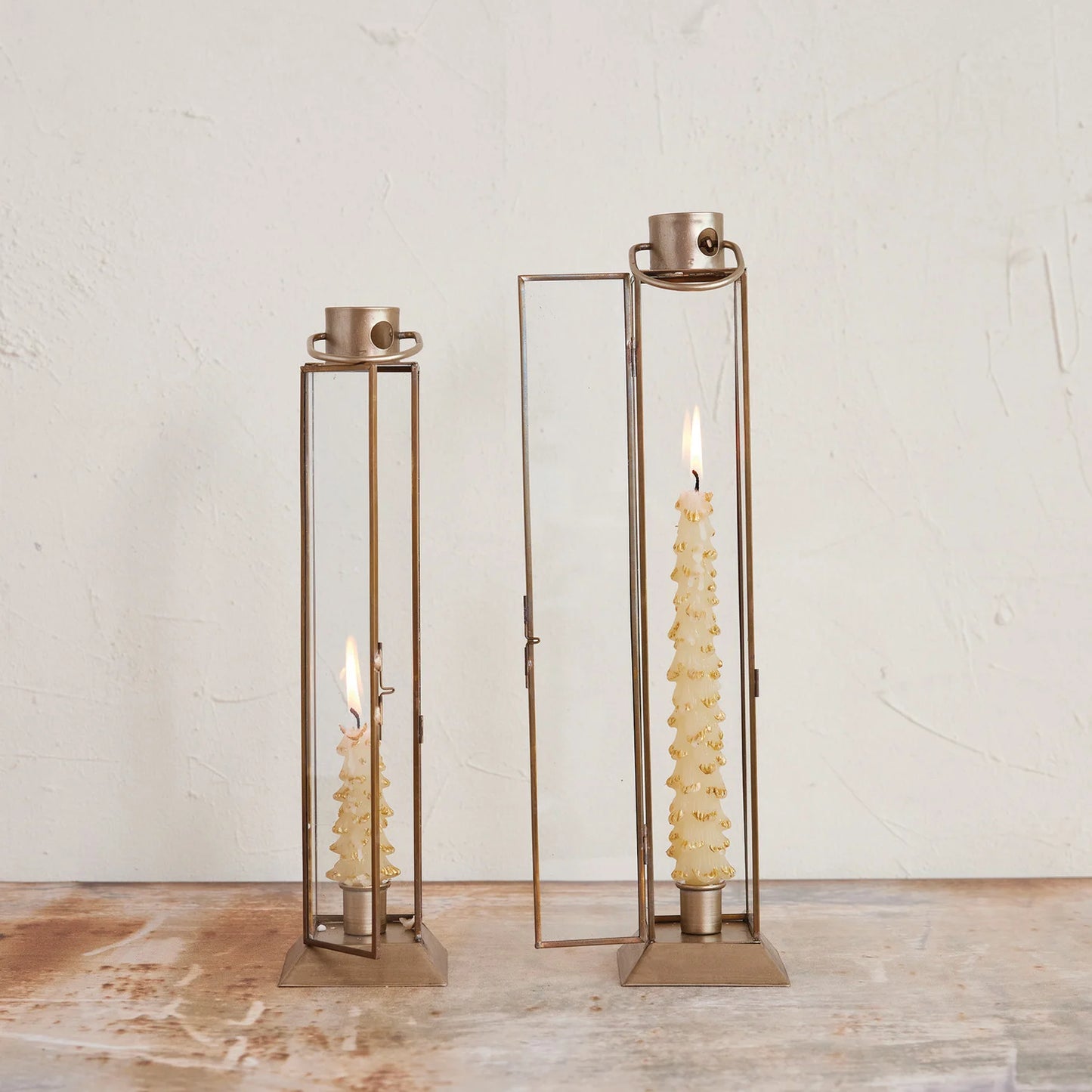 Md. Metal & Glass Lantern Taper Holder, Gold